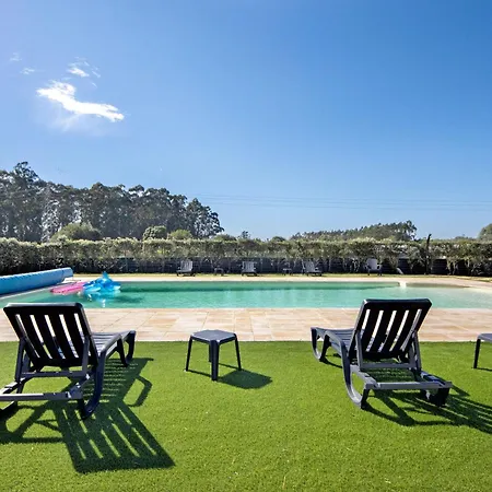 Lomi Com Piscina Apúlia