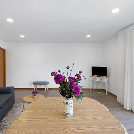 Lomi Com Piscina Apartment *