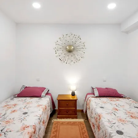 Lomi Com Piscina Apartment Apúlia