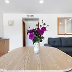 Lomi Com Piscina Apartmán