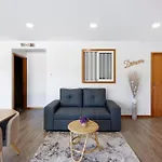 Lomi Com Piscina Apartmán Apúlia