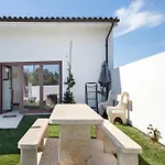Lomi Com Piscina Apartmán Apúlia