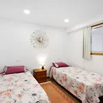 Lomi Com Piscina Apúlia