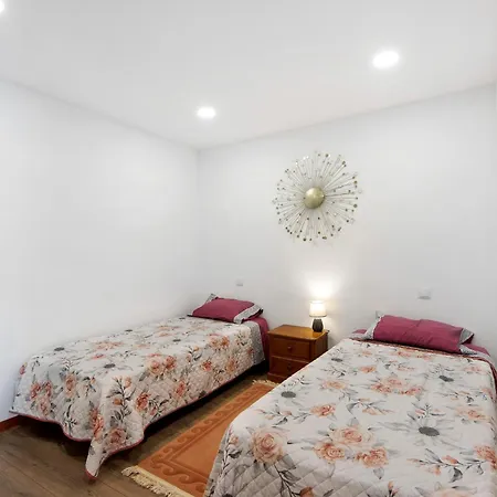 Lomi Com Piscina Lejlighed