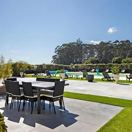 Lomi Com Piscina Apúlia