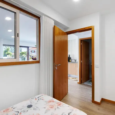 Lomi Com Piscina アパート Apúlia